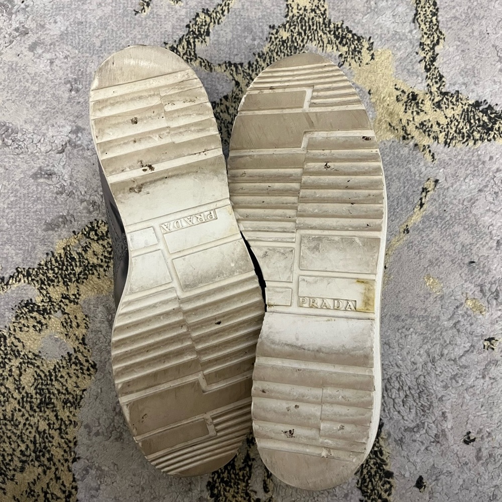 AUTHENTIC PRADA silver loafers - Picture 5 of 5